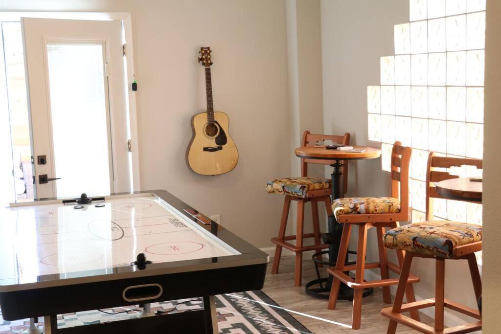 Cowboy Den-Hot Tub-Game Room-Pet Friendly-No Pet Fees! Albuquerque Exterior foto